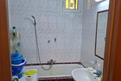 Proprietar,apartament 3 cam Vila(nr.31),Pajura,str.Presei,renovat,et.2 - 8