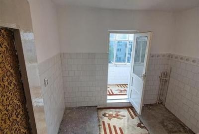 Decomandat 2 camere etaj 3 zona Lipovei Decomandat 2 camere etaj 3 zona Lipovei - 12