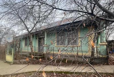 Casă cu 6 camere cu Teren 2700 Mp în Cărăpcești - 2