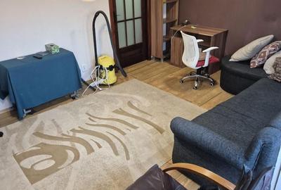 Apartament cu 3 camere decomandat în Lipovei