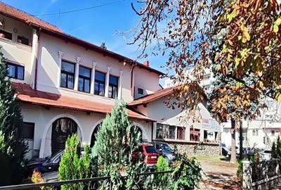 Spatiu com. ultracentral in Campina, PH, parc central Milia, Bd. Carol - 2