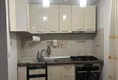 Apartament cu 4 camere semidecomandat, mobilat în Păcii - 3
