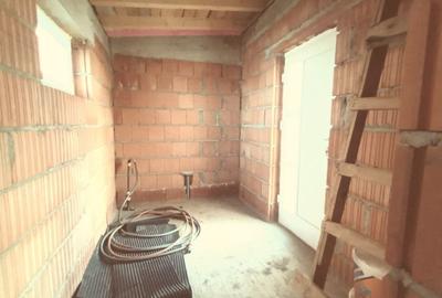 Casă individuală cu 5 camere cu Canalizare în Dumbrăvița - 6