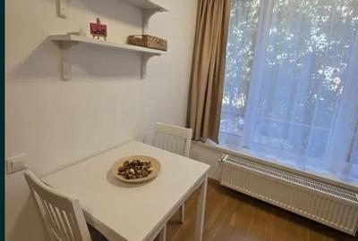 Tineretului,et 1/10, decomandata pat matrimonial,Amenajata, centrala,mobilata - 2