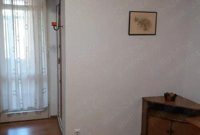 Garsonieră semidecomandată în Titan