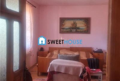 Casă cu 4 camere cu Teren 400 Mp în Central - 11