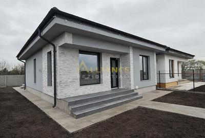 Casă individuală cu 3 camere cu Teren 250 Mp în Berceni - 1