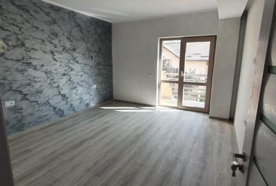 Apartament cu 3 camere semidecomandat în Păcurari - 2