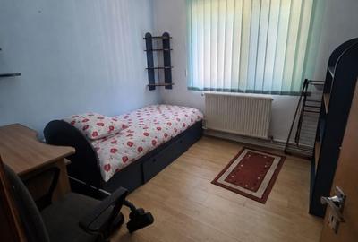 Apartament cu 3 camere semidecomandat în Sud-Vest - 2