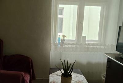 Apartament cu 2 camere decomandat în Lazaret - 1