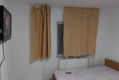 Apartament cu 2 camere decomandat în Km 5 - 4