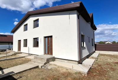 Duplex de vânzare   Câmpineanca, la 2 km de Focșani - 1