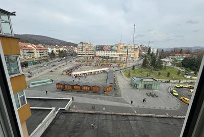 Birou sau apartament de locuitcu trei camere ultracentral cu un view de invidiat - 1