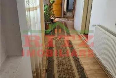 Casă cu 4 camere cu Teren 977 Mp în Caracal - 2