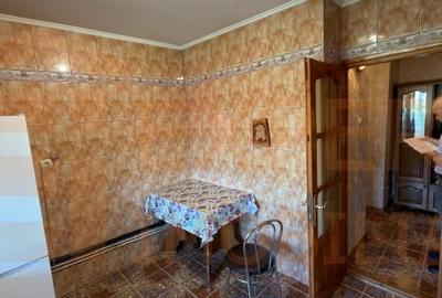 Apartament cu 3 camere decomandat în Casa de Cultură - 3