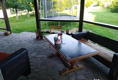 Casă cu 5 camere cu Teren 1800 Mp în Central - 7