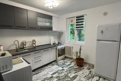Apartament cu 2 camere decomandat în Berceni - 2
