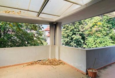 Casă cu 7 camere cu Canalizare în Domenii - 2