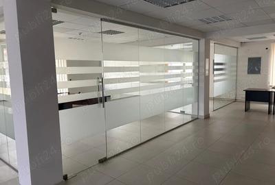 Spațiu comercial, de 145 mp, în Central - 4