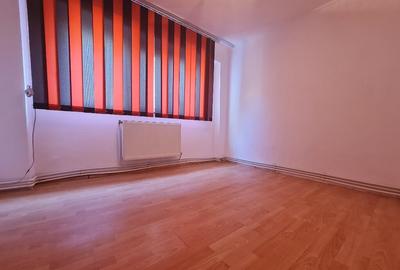 2 camere Obor , parter cu balcon ,sup 57 mp 2 camere Obor , parter cu balcon ,sup 57 mp - 3