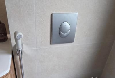 Casă cu 5 camere cu Canalizare în Central - 3