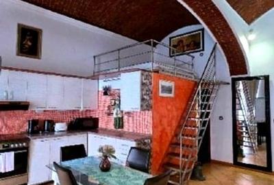 Proprietar, inchiriez apartament situat in Pta Libertatii - 7