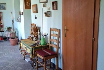 Casă cu 4 camere cu Teren 670 Mp în Central - 9