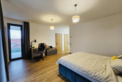 Proprietate rezidentiala, cu doua apartamente private, in Andrei Muresanu - 10