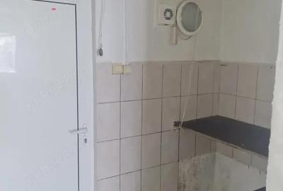 Garsonieră nedecomandată în Central - 1