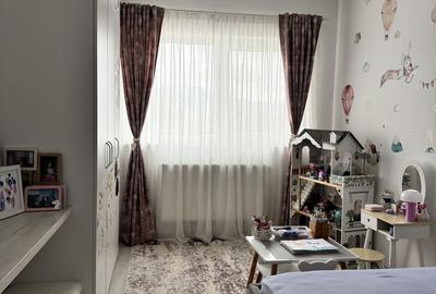 Apartament cu 3 camere în Tractorul - 1