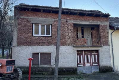 Casa individuala solida beton armat si caramida - 1