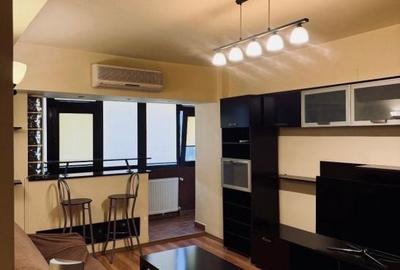 Apartament cu 3 camere decomandat în Ștefan cel Mare