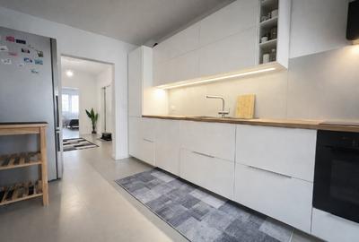 Apartament cu 4 camere decomandat în Andrei Mureșanu - 2