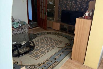 Apartament cu 3 camere decomandat în Rovine - 3