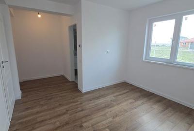 Casă cu 3 camere în Berceni - 3