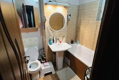 Apartament cu 3 camere decomandat, mobilat în Micro 14 - 7