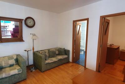 APARTAMENT 2 CAMERE SITUAT IN P-TA UNIRII CU ACCES DIN CENTRUL VECHI - 2