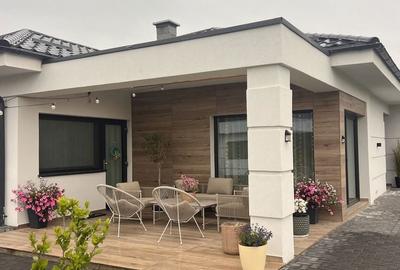 Casă cu 4 camere în Central - 1