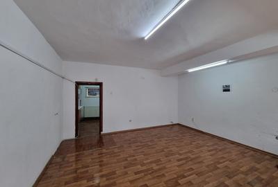 Piata Centrala/ spatiu comercial- 70 mp/ parter + etaj/ liber - 1