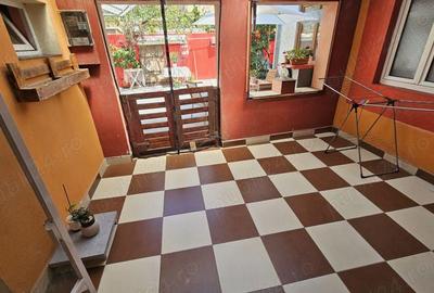 Vand apart. 4 cam. ,centrala proprie , zona Boul Rosu - Malul Mures - Pret redus - 14