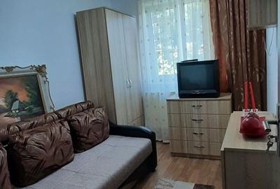 Apartament cu 3 camere semidecomandat în Micro 5 - 3