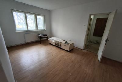 Apartament cu 2 camere semidecomandat, mobilat în City Park Mall - 1