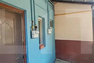 Apartament de vanzare, cu 2 camere, 55 mp, zona Sinaia - 2