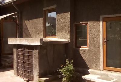 Casă cu 5 camere cu Teren 780 Mp în Central - 10