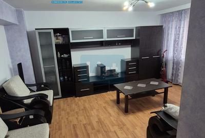 Apartament cu 3 camere semidecomandat, mobilat în Gară - 1