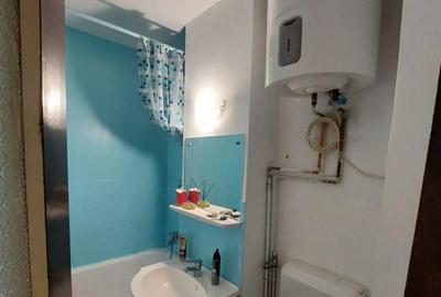 Garsonieră decomandată în Astra - 4