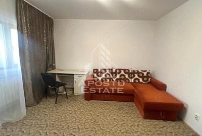 Apartament cu o camera, decomandat, lift, zona Complex - 1