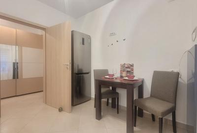 Garsoniera spatioasa, bloc nou in zona centrala - 8