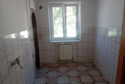 Apartament cu 3 camere decomandat în Calea Romanului - 3