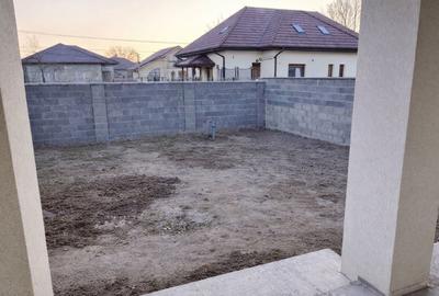 Casă cu 4 camere în Plopi - 6